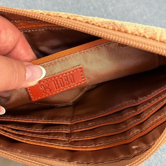 HOBO Desert Tie Dye Leather Card Holder Wristlet Wallet NWOT - Picture 5 of 7